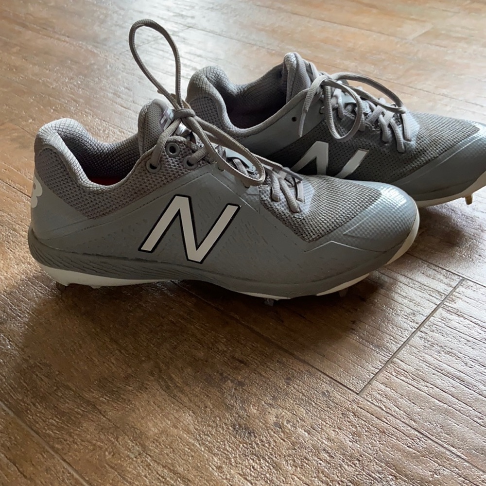 Baseball cleats